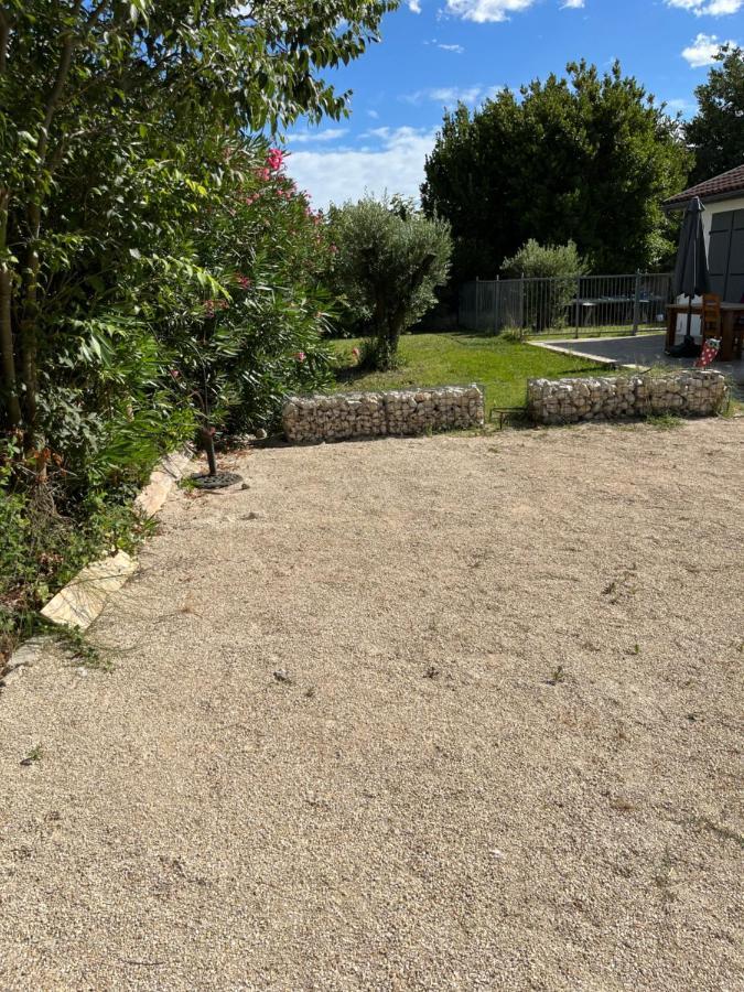 Villa Chaton LʼIsle-sur-la-Sorgue Εξωτερικό φωτογραφία